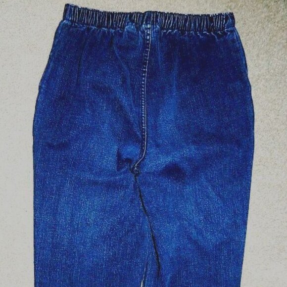 Women's Croft & Barrow Denim Pull On Straight Leg Pants Size Small - Picture 10 of 10